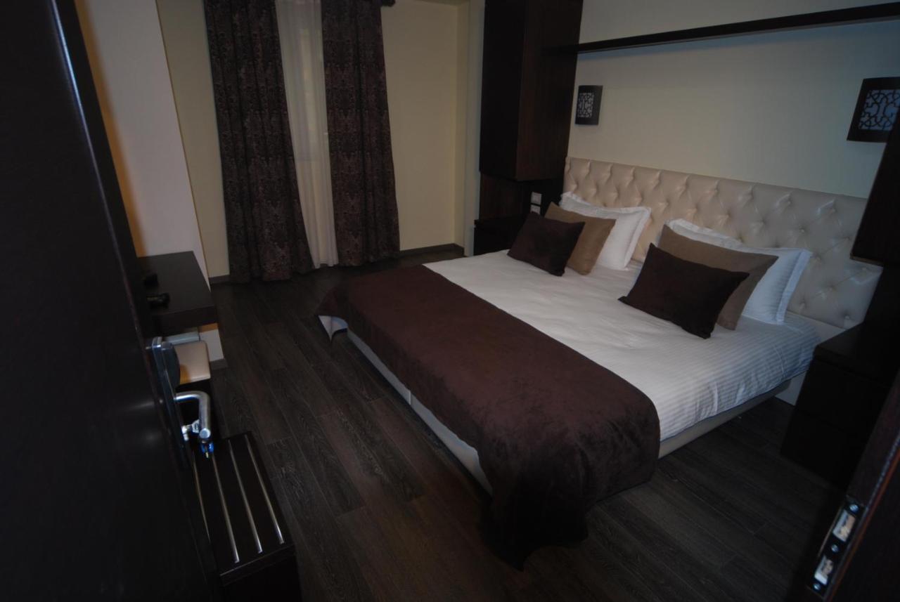 Hotel Town House Tirana Habitación foto